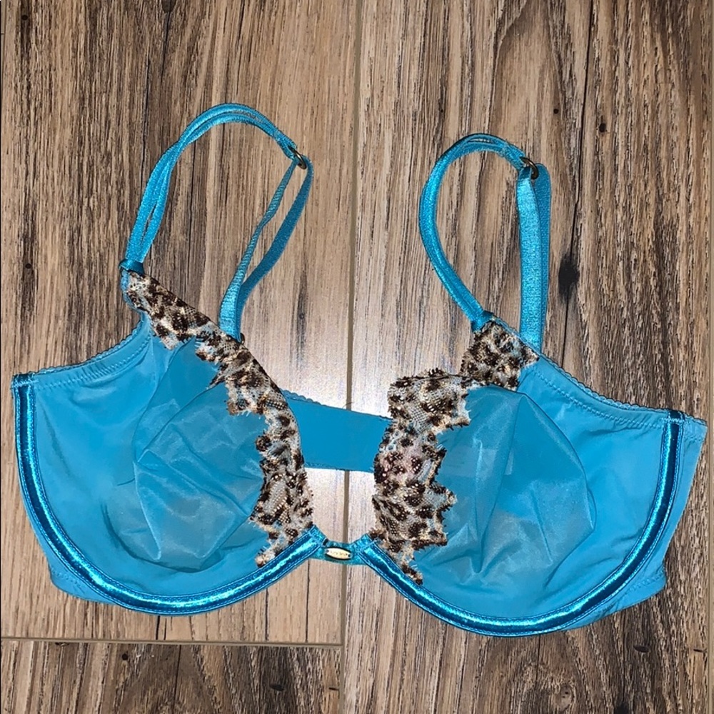 Victoria’s Secret Very Sexy unlined demi bra